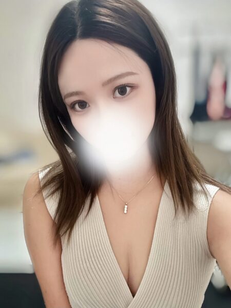 美波 えま